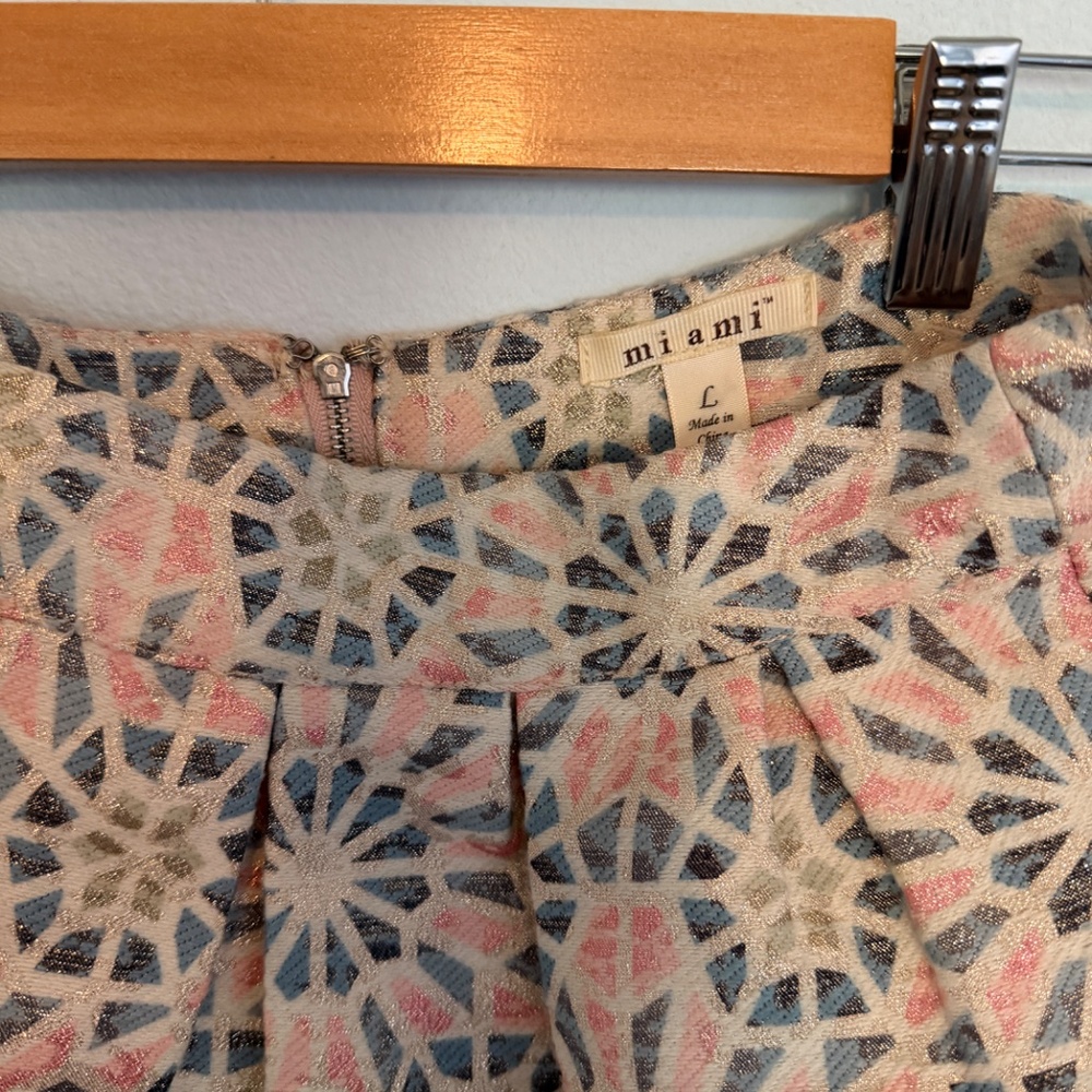 Patterned mini skirt - Picture 2 of 2